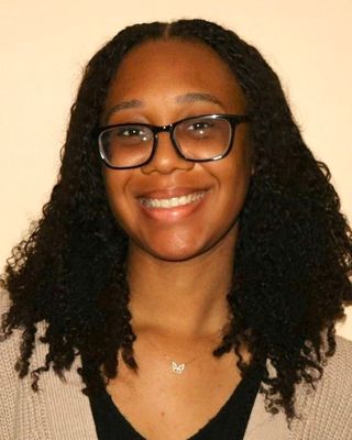 Photo of Nya Henry, Licensed Master Social Worker, LMSW