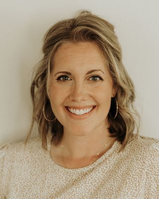 Photo of Lindsay MacMaster - Lindsay MacMaster - Thrive Within Mind San Diego , Psychologist, PsyD