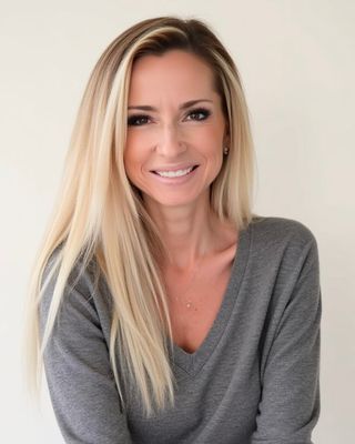 Photo of Dr. Natalia J. Rysmanowska, Psychiatric Nurse Practitioner, DNP, APRN, PMHNP