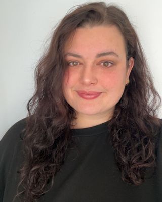 Photo of Tiana Cortina, Registered Psychotherapist, BASc, OCGC, MACP