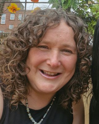 Photo of Karen Muir, Psychotherapist, MBABCP