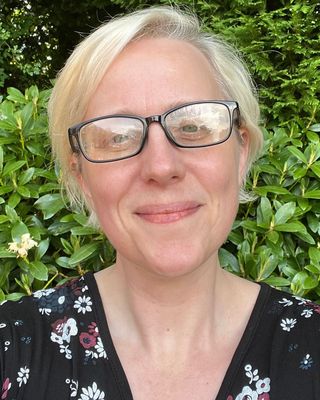 Photo of Jo Panter, Counsellor, DCounsPsych, MBACP Accred