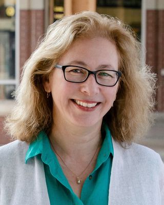 Photo of Carolyn Schneider, Counselor in Lake View, Chicago, IL