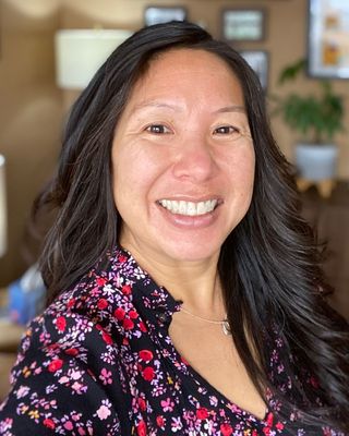 Photo of Edna Ng, Clinical Social Work/Therapist in Menard County, IL