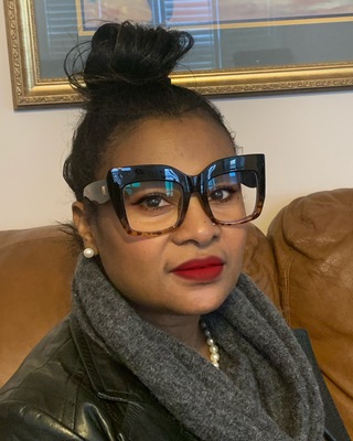 Photo of Nigelee Burnett, Registered Social Worker in L1T, ON