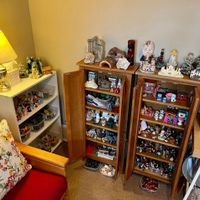 Gallery Photo of Inside therapy office - miniatures for sand play therapy