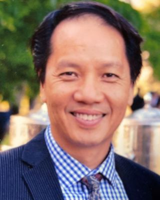Photo of Wing-Hung Pang, Marriage & Family Therapist Associate in Burbank, CA