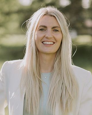 Photo of Anna Irving | Little Door Therapy, Psychologist in Calgary, AB