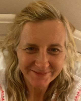 Photo of Allison O'Neill, Psychotherapist, MA, MIACP