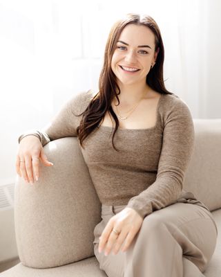 Photo of Claire Dennis, Registered Psychotherapist (Qualifying)