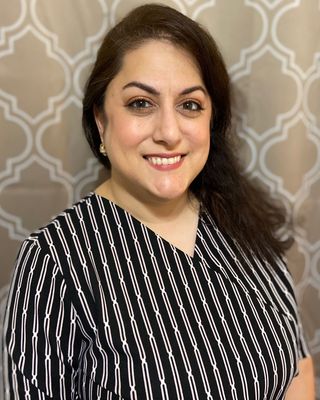 Photo of Sarah Khan, Pre-Licensed Professional