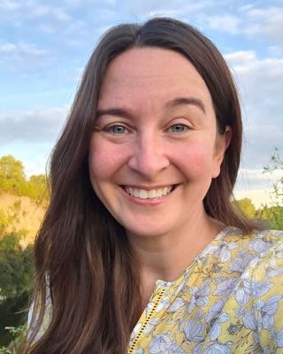 Photo of Angela Rahe, Clinical Social Work/Therapist, MSW, LSW