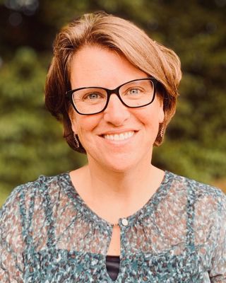 Photo of Kelly Burk, LMHC, MDiv, Counselor