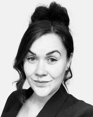 Photo of Grace Meeney, Psychotherapist, MBABCP