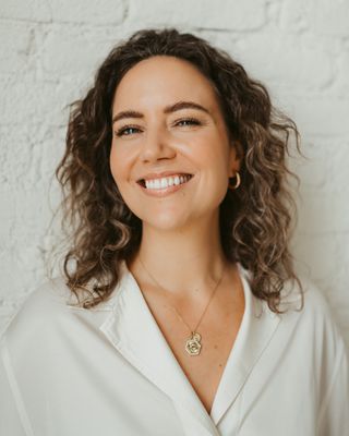 Photo of Shardé Werth, Licensed Professional Counselor, MS, LPC, LMHC
