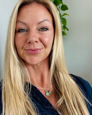 Photo of Kate Jones, Psychotherapist, PsychD, MUKCP