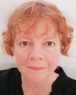 Photo of Lori Covington, Psychotherapist, MA, MBACP Accred
