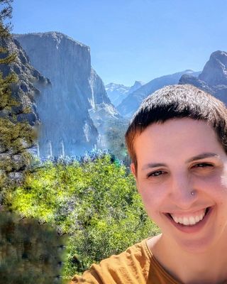 Photo of Fey Shreefter, Pre-Licensed Professional, LSW