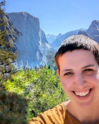 Photo of Fey Shreefter, Pre-Licensed Professional, LSW