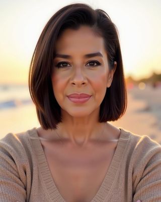 Photo of Liza Arango- Kadrie, Registered Clinical Social Worker Intern, MSW, RCSWI