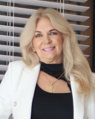 Photo of Tracey Rovere, Psychotherapist, PACFA