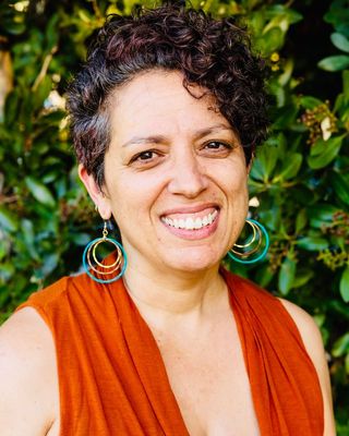 Photo of Laura Ostrow, Marriage & Family Therapist, LMFT