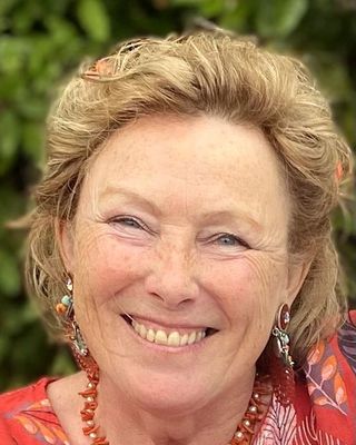 Photo of Lorraine Strong, Psychotherapist, MIACP