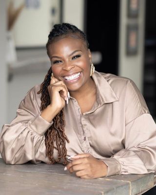 Photo of Dr Natalie V. Bailey, Psychologist, PsychD, HCPC - Couns. Psych.