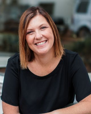 Photo of Stephenie Ilagan, Licensed Professional Clinical Counselor, LPCC
