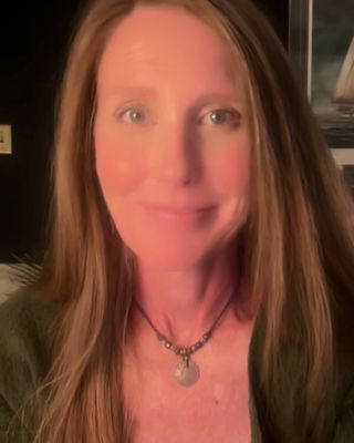 Photo of Amanda Janulis, Clinical Social Work/Therapist, LCSW, LICSW