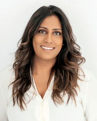 Photo of Tharsi Selvaratnam, Registered Social Worker, BSc, MSW, RSW