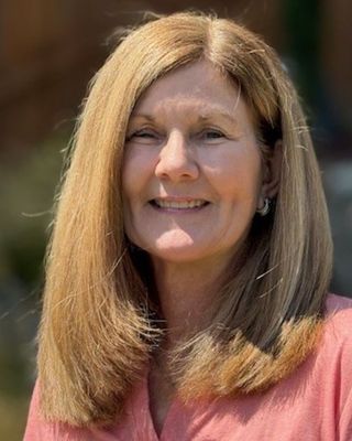 Photo of Laura Sanders, Licensed Professional Clinical Counselor, LPCC