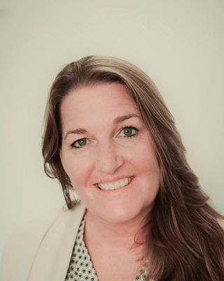 Photo of Dr Clea Thompson, Psychologist, PsychD, HCPC - Clin. Psych.