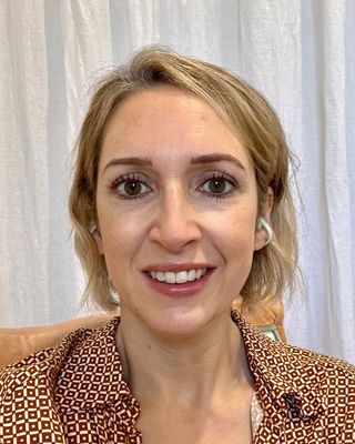 Photo of Katie Harris, Counsellor, MSc, MBACP