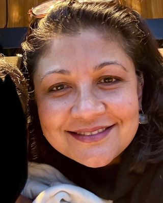 Photo of Roshni Chatterjee, Licensed Professional Counselor, LPC, LCPC