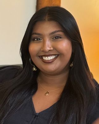 Photo of Nisha Narpaul, Pre-Licensed Professional, MA