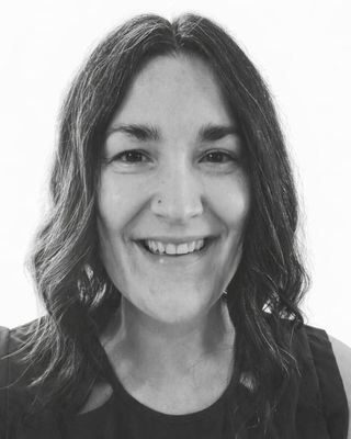 Photo of Kelley Mitchell, Psychologist, MEd, R Psych, CHT