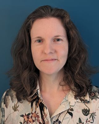 Photo of Dr Felicity Caryer, Psychologist, PsychD, HCPC - Clin. Psych.