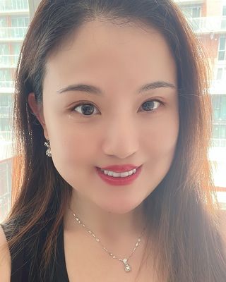 Photo of Emily Jiang, Registered Psychotherapist (Qualifying)