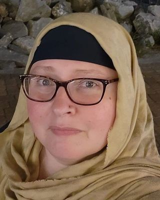 Photo of Yasmeenah Grunden, Pre-Licensed Professional, LMSW