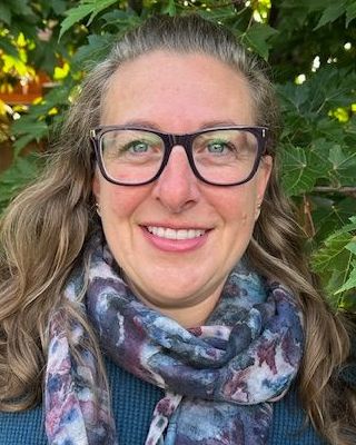 Photo of Amy Paris, Clinical Social Work/Therapist, BA, MSW, RSW