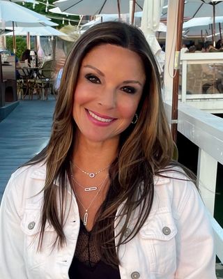 Photo of Justine Golden, Psychologist, PsyD