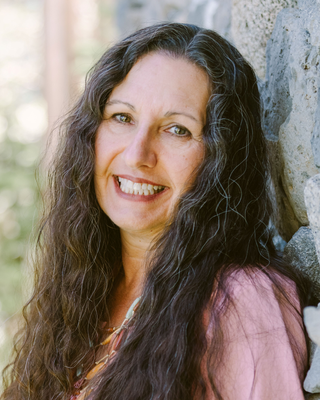 Photo of Julianne Henry, Clinical Social Work/Therapist, LCSW