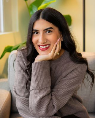 Photo of Manroop Sohal, Counsellor, BSc, MACP, RCC, CCC