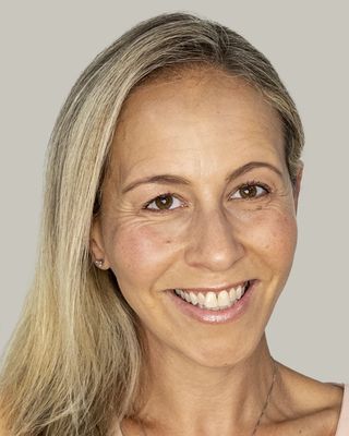 Photo of Perri Barra, Clinical Social Work/Therapist, LSW