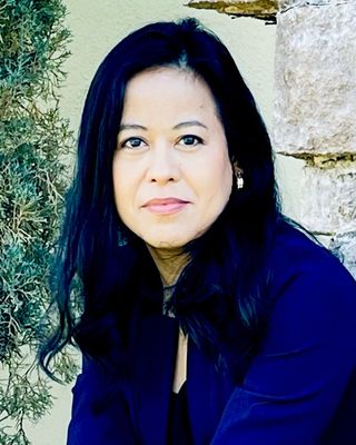 Photo of Veronica Saulog-Berry: Emdr Certified, Licensed Professional Clinical Counselor in Phoenix, AZ