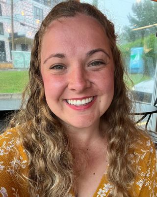Photo of Lauren Toner, Counsellor, LCT-C, MACP, BComm