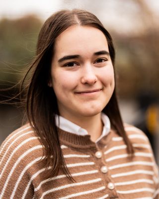 Photo of Anna Rakos, Clinical Social Work/Therapist, LLMSW