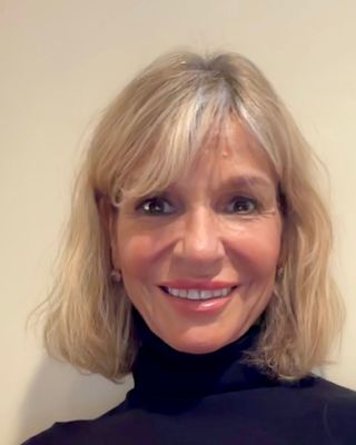 Photo of Martha Williams, Registered Psychotherapist, BSc, ACSW, RP