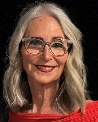 Photo of Rhonda Alves, Clinical Social Work/Therapist, LCSW